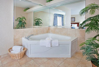 Holiday Inn Express Hotel & Suites Farmington