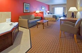 Holiday Inn Express Hotel & Suites Sturgis