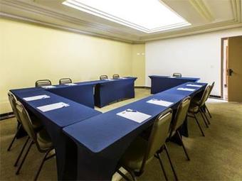 Hotel Astron Su�tes S�o Jos� Dos Pinhais