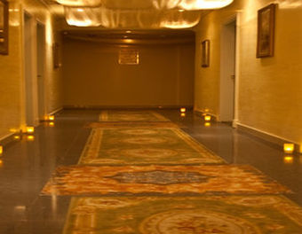 Royal Crown Hotel & Suites