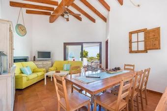 Cala Morell Villa Sleeps 8 Pool Wifi
