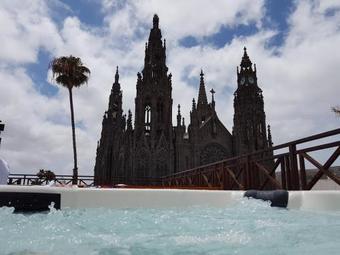 Hotel Emblem�tico Arucas