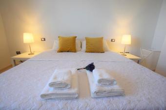 Apartment With Mountain & Sea Views, Pool & Wifi