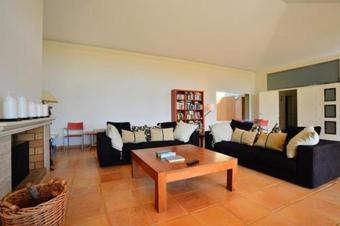 Mont-ras Villa Sleeps 8 Pool Wifi