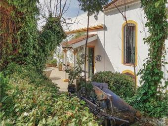 Five-bedroom Holiday Home In Osuna