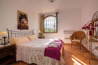 Regencos Villa Sleeps 16 Pool