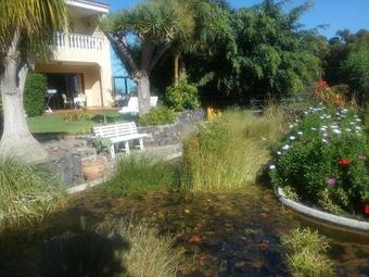 Apartamento Fewo-vistamar-mit-meerblick-pool-grosser-terrasse-und-garten-grill-parkplatz-und-wlan-gratis