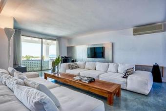 Playa De Talamanca Villa Sleeps 9 Pool Air Con Wifi