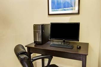 Hotel Super 8 Lachenaie