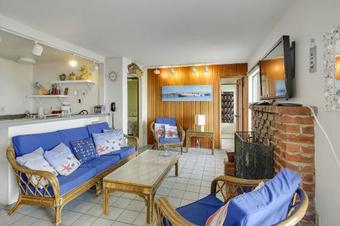 Island In The Sand (lower)