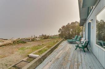 Coupeville Waterfront Comfort