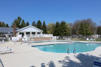 Plymouth Rock Camping Resort Deluxe Cabin 19