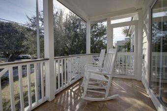 717 Carolina Boulevard