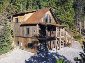 Gilded Mountain Outpost