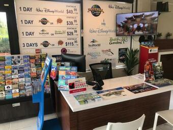 Hotel Quality Inn & Suites By The Lake