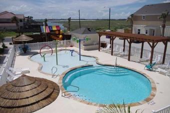 Jeffery's Bay-14917 Two-bedroom Holiday Home