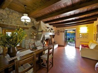 Calcinaia Apartment Sleeps 7 Pool Wifi T490400