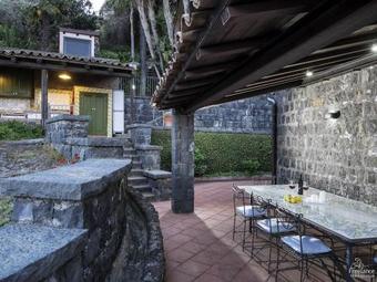 Santa Tecla Villa Sleeps 8