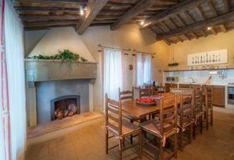 Sant'andrea Di Sorbello Villa Sleeps 14 Pool Wifi