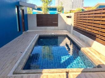 Hotel Coral Tree Villa Huahin