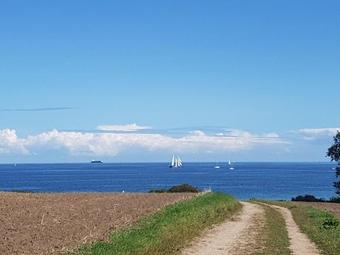 Apartamento Ferienwohnung-foerdeblick-in-kiel-schilksee-mit-panoramablick-ueber-die-kieler-foerde-bis-laboe