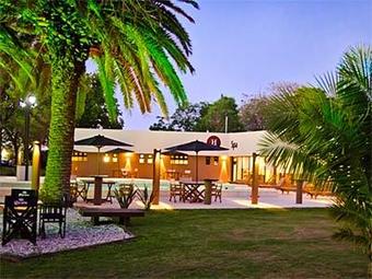 Hotel De Campo Colon