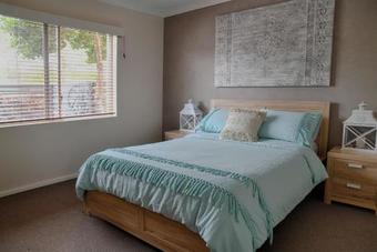 'sandy Bottoms' With Wifi Just Moments From Beach