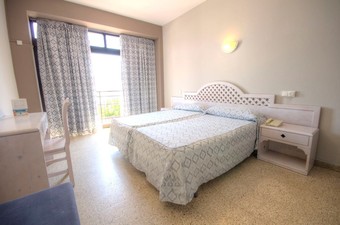 Azuline Hotel Llevant