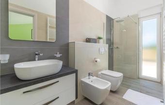 Five-bedroom Holiday Home In Kujici