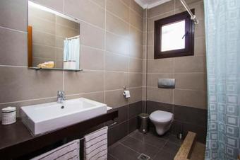 Villa Sofia Garden Kiosk, Elani