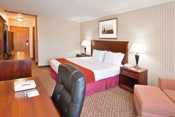Holiday Inn Express Hotel & Suites Brighton