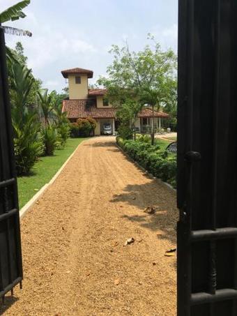 Hotel Cinnamon Villa