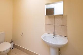 City Center Own Entrance Apartment