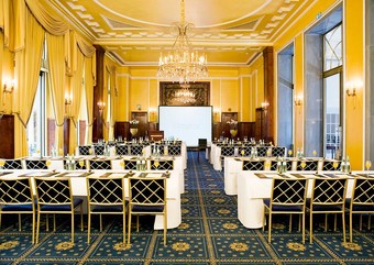 Hotel Excelsior Ernst