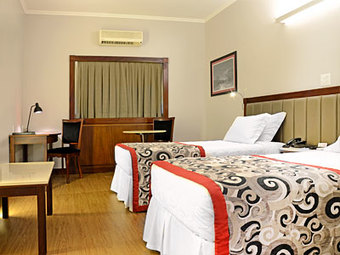 Plaza Shopping Hotel