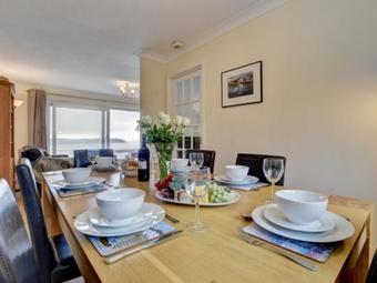 Holiday Home Oysters