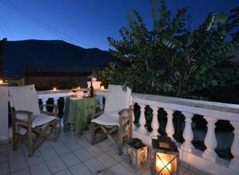 Apartamento Troullos Traditional Homes