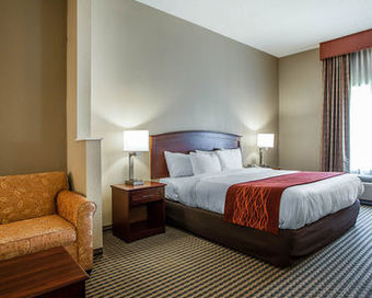 Hotel Comfort Inn & Suites