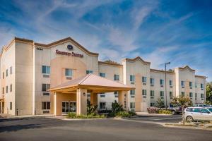 Hotel Comfort Suites