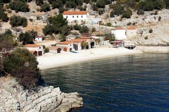 Secluded House With A Parking Space Beli (cres) - 13893