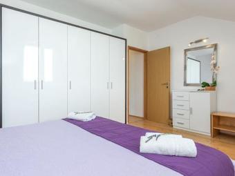 Holiday Home Zita