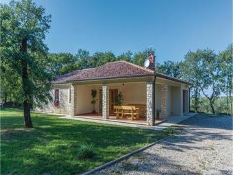 Two-bedroom Holiday Home In Kranceti