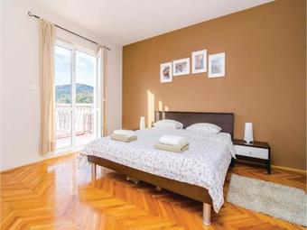 Three-bedroom Holiday Home In Doli