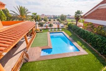 Santa Susanna Villa Sleeps 10 Pool Air Con Wifi