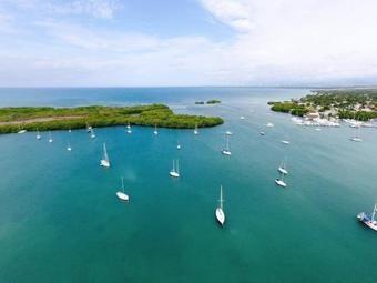 Hotel Marina De Salinas