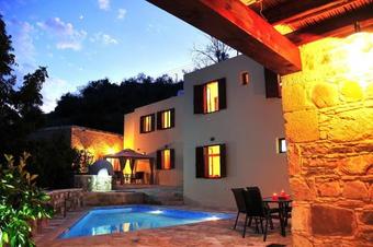 Areti Courtyard Villa