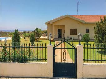 Four-bedroom Holiday Home In Maroni-larnaca