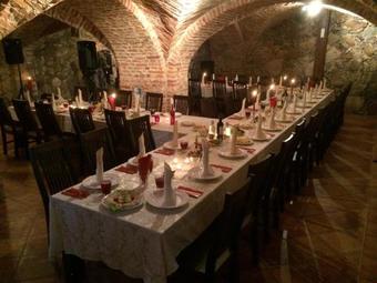 Hostal P��ni Tavern & Guesthouse