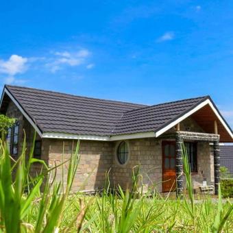 Hotel Kyangabi Crater Resort