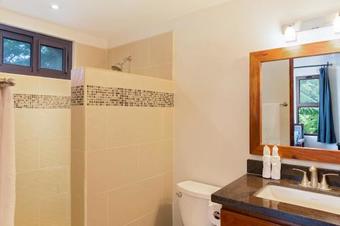 Mi Casa So�ada (studio)